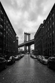 Silencio Bajo el Puente – Elegancia