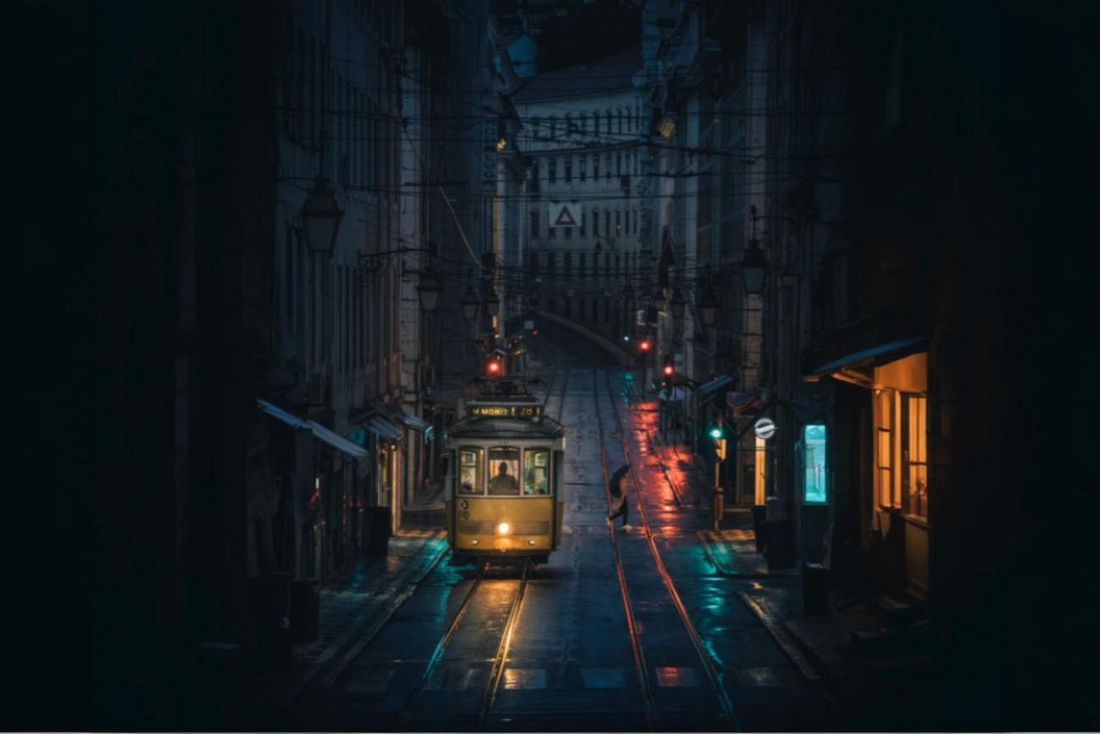 Tranvía Nocturno – Alma de Lisboa