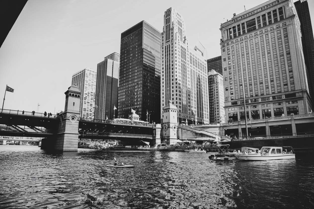 Grandeza - Bajo El Puente De Chicago